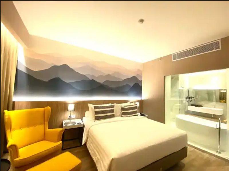 Hotel The Zuri Baturaja Baturaja  Esterno foto